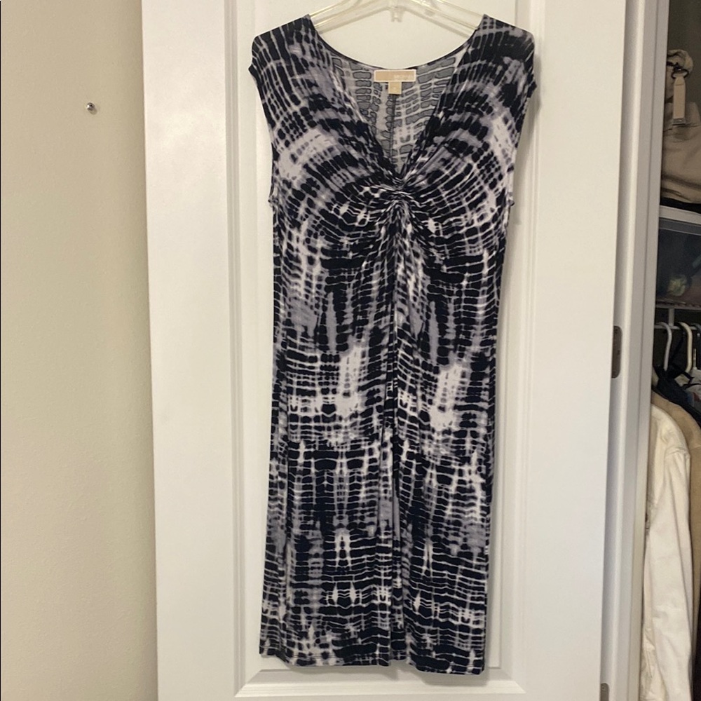 Michael Kors Black and White Sleeveless Sheath Midi Dress